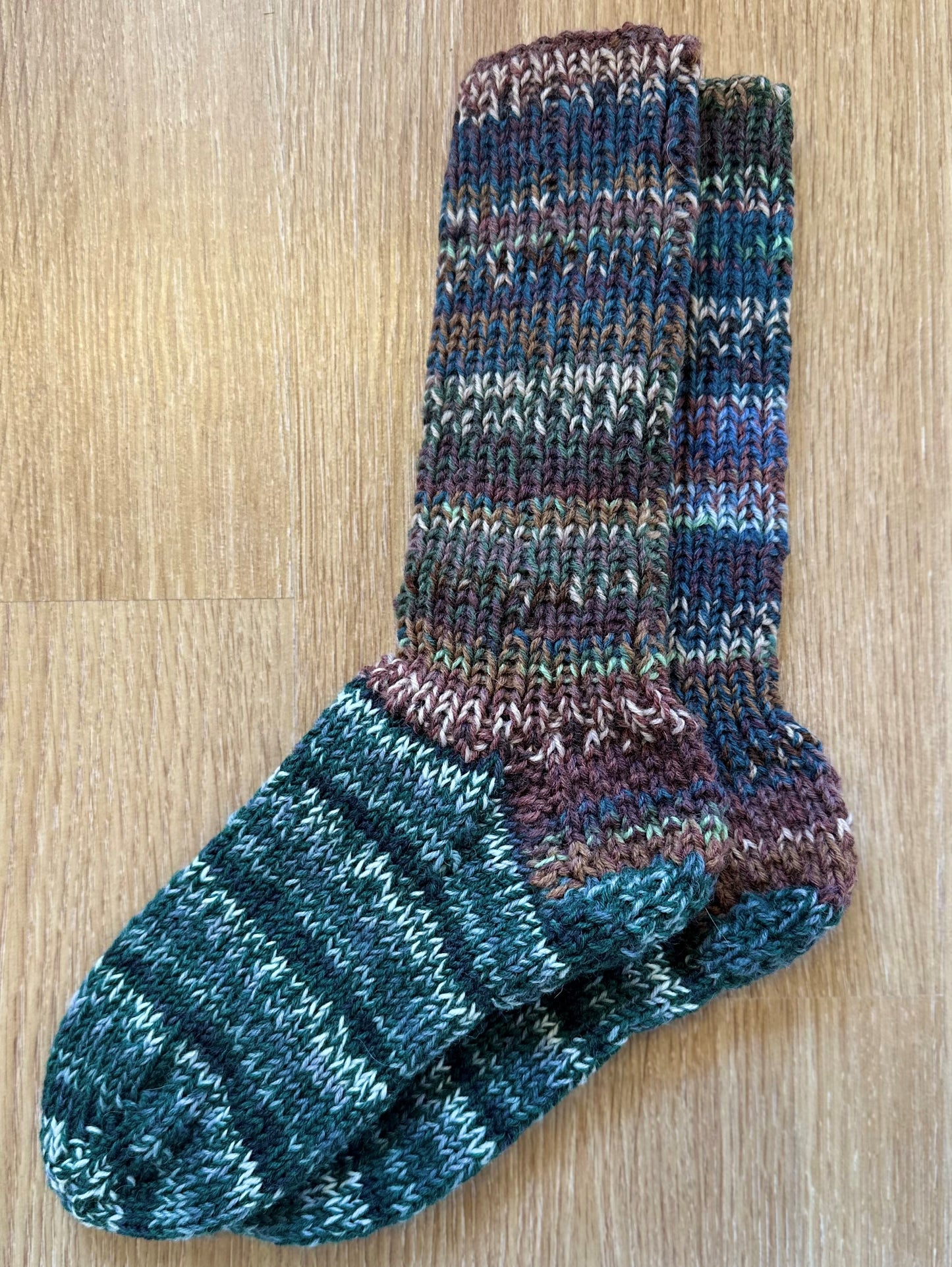 Damen I Wollsocken I Socken I dunkelgrün bunt